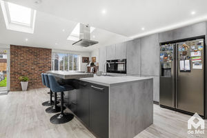 Photo 16- click for photo gallery